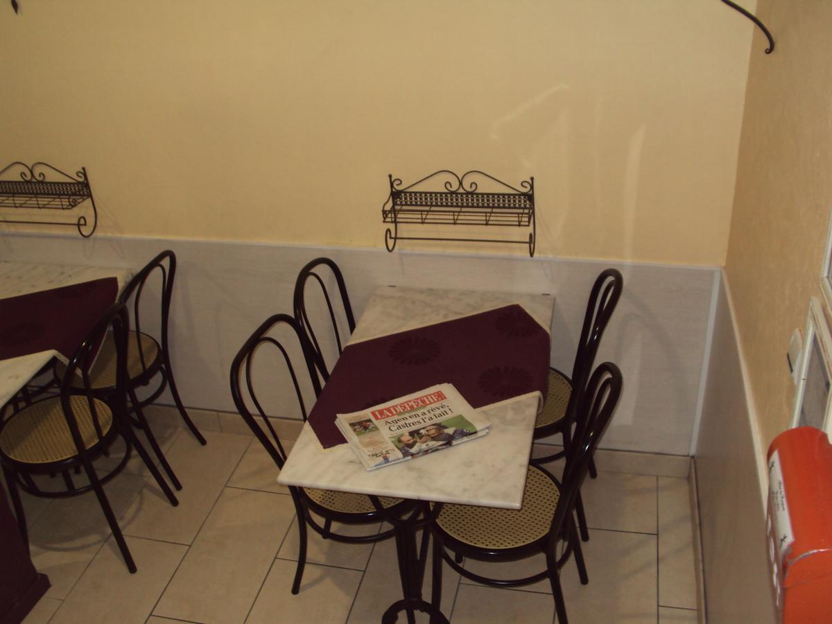 וילנב-סור-לו Hotel Des Remparts מראה חיצוני תמונה