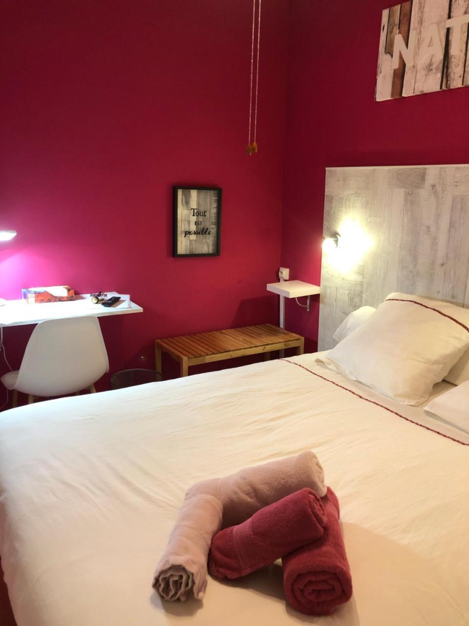 וילנב-סור-לו Hotel Des Remparts מראה חיצוני תמונה