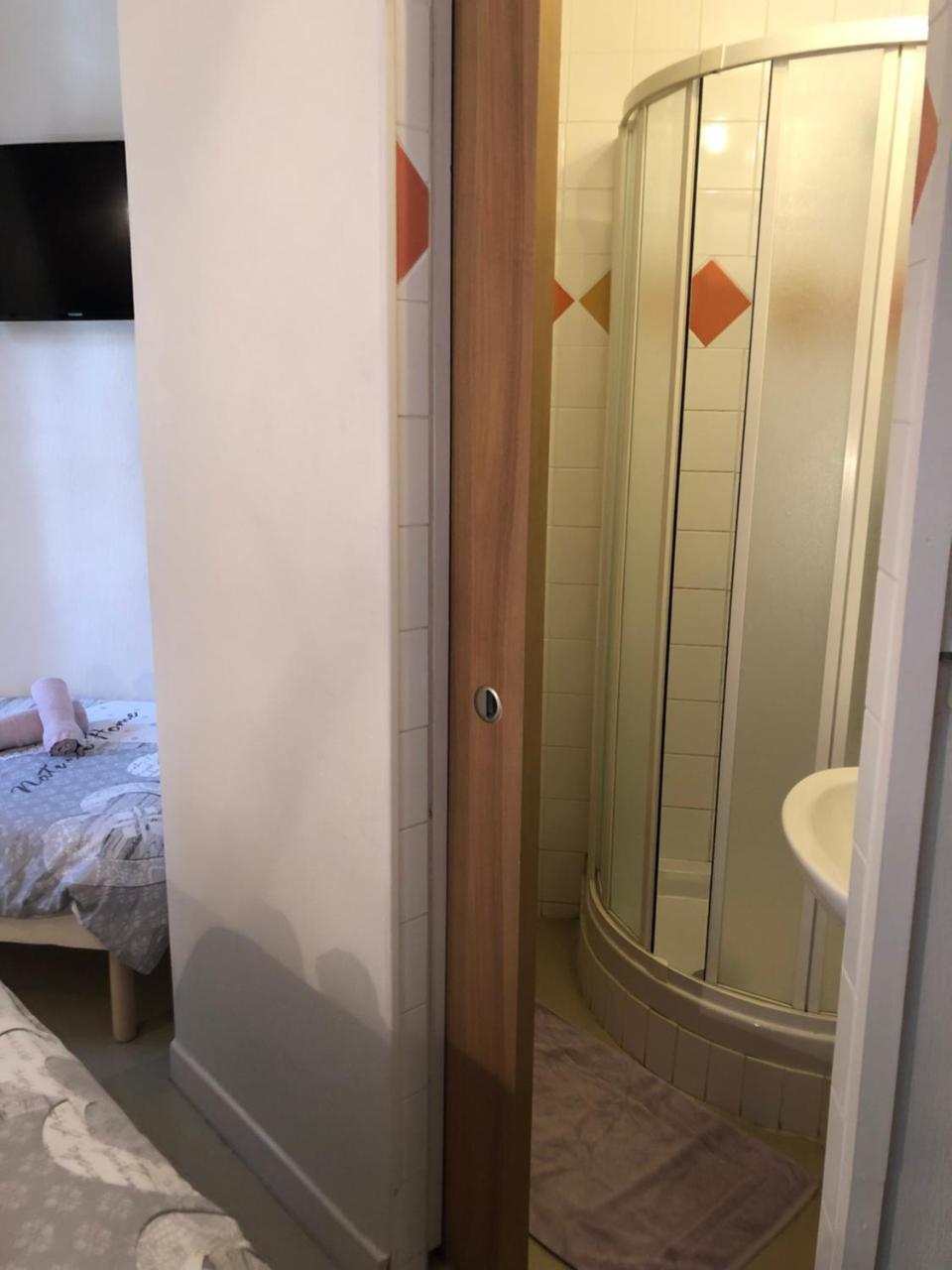 וילנב-סור-לו Hotel Des Remparts מראה חיצוני תמונה