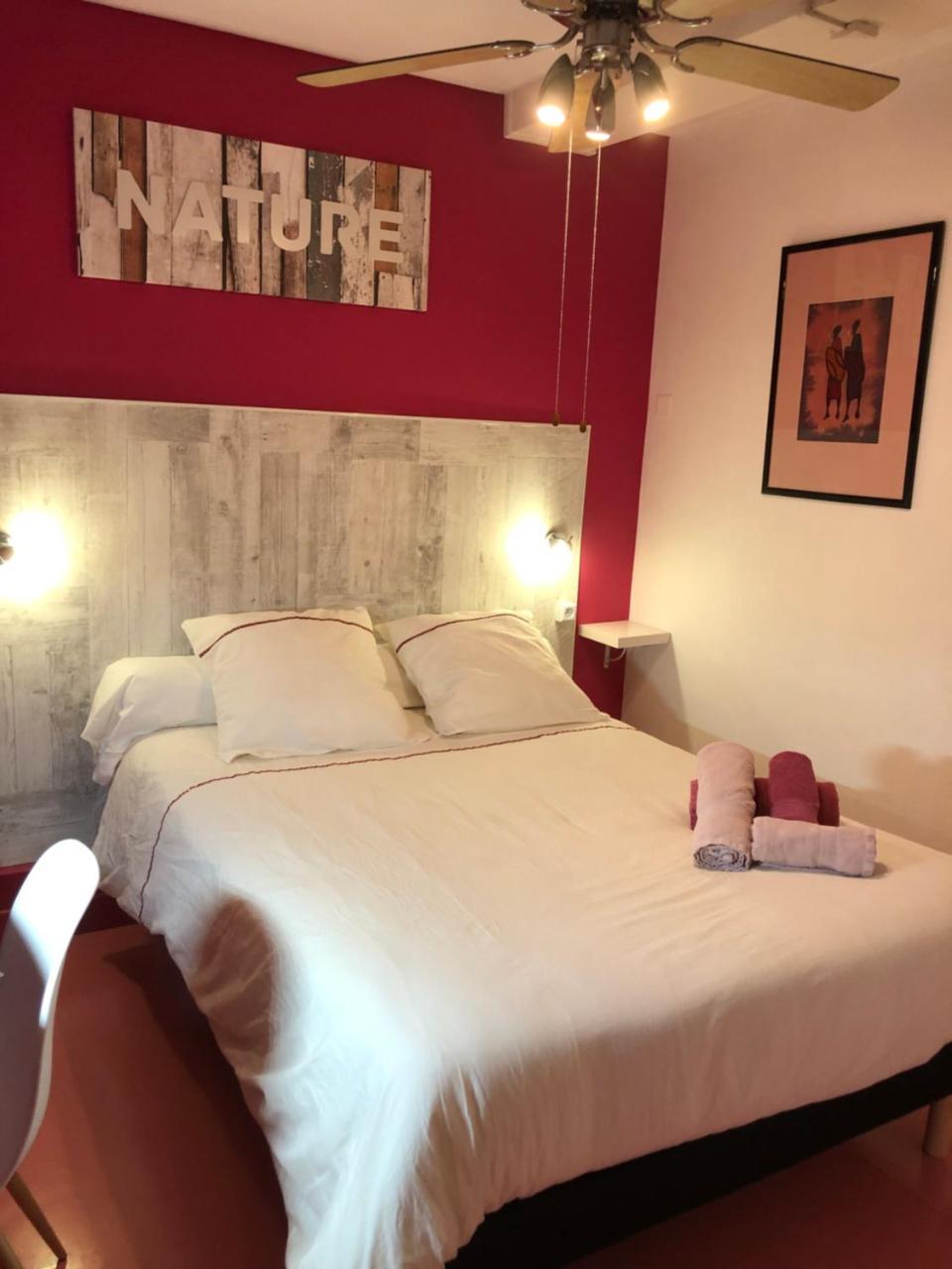 וילנב-סור-לו Hotel Des Remparts מראה חיצוני תמונה