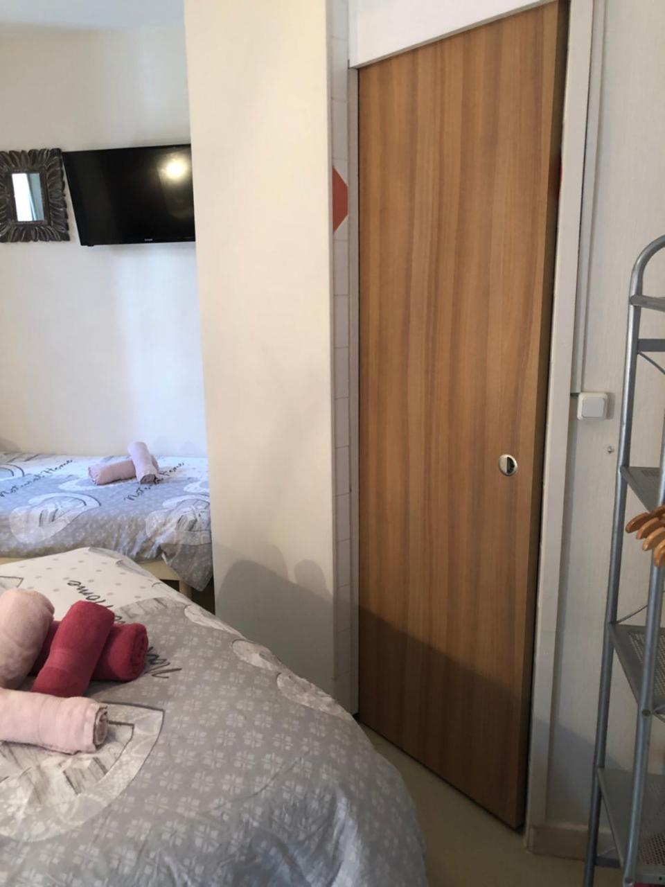 וילנב-סור-לו Hotel Des Remparts מראה חיצוני תמונה
